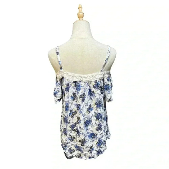 Torrid Blue & White Floral Off Shoulder Georgette Blouse Plus Size 2X (18/20) - Picture 3 of 5